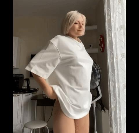 sweet_tinker_bell https://libreddit.silkky.cloud/r/JizzedToThis/comments/tbk39v/stretching_out_in_the_morning_looking_out_the/