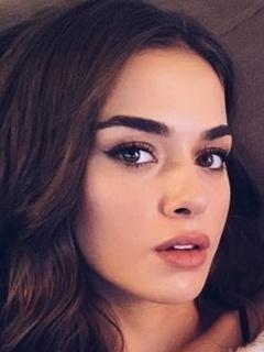 What's the name of this pornstar?