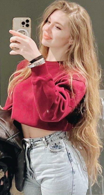 What's the name of this pornstar?