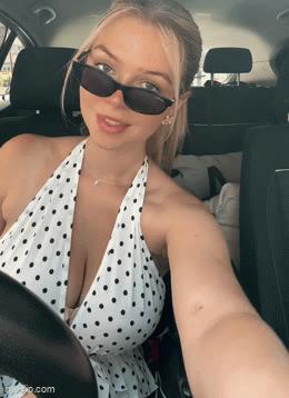 What's the name of this pornstar?