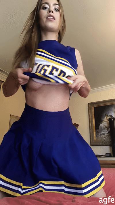 Looks like Jil Kassidy - see this video: https://de.xgroovy.com/videos/20955/two-horny-lesbian-cheerleaders-elsa-jean-and-jill-kassidy-licking-each-other/