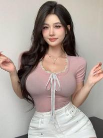 What's the name of this pornstar?