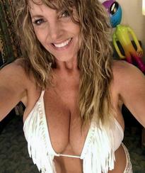What's the name of this pornstar?