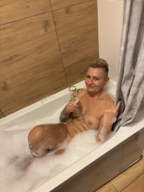 What's the name of this pornstar?