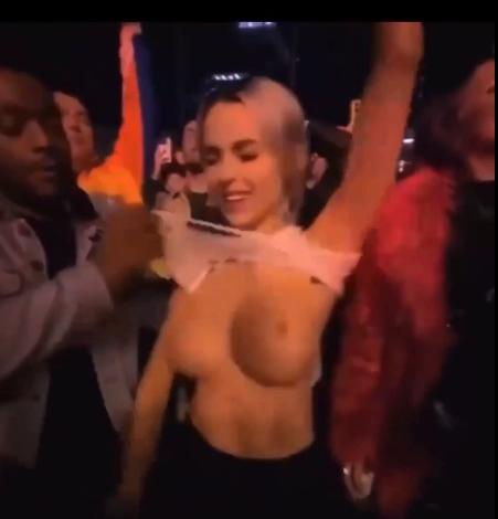 What's the name of this pornstar?