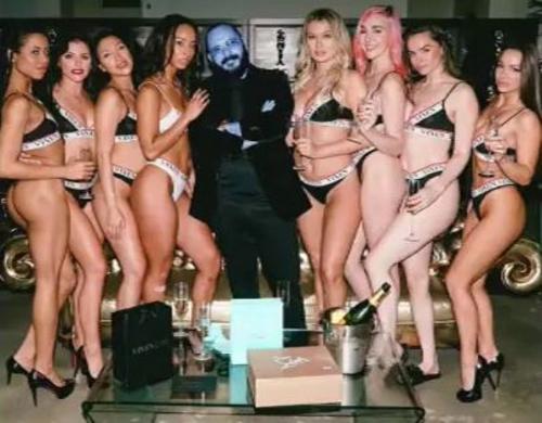 Left - Kira Noir, Adriana Chechik, Vicki Chase, Teanna Trump. 
Right - Natalia Starr, Kendra Sunderland, Tori Black (maybe), Abigail Mac.