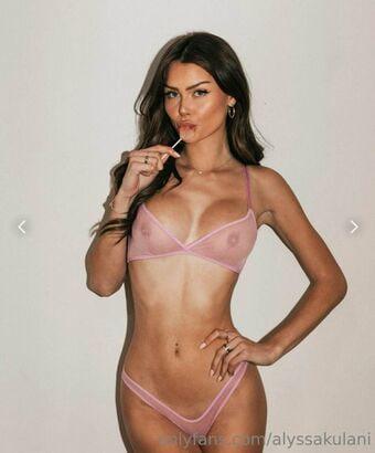 Whats this girl name? Source? Full photoshoot?
