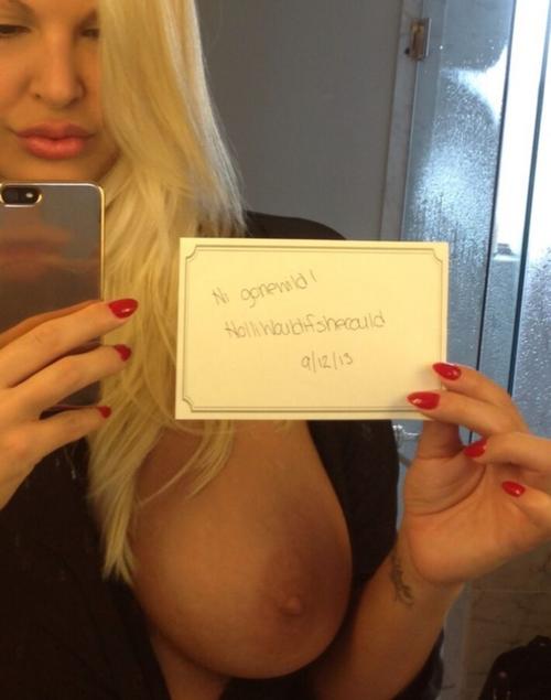What's the name of this pornstar?