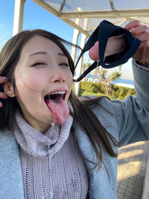 Yumika Saeki 

SUN-009 Cum Guzzling Perverted Nutritionist Sucks Dick With Her Long Tongue

https://www2.javhdporn.net/video/sun-009/