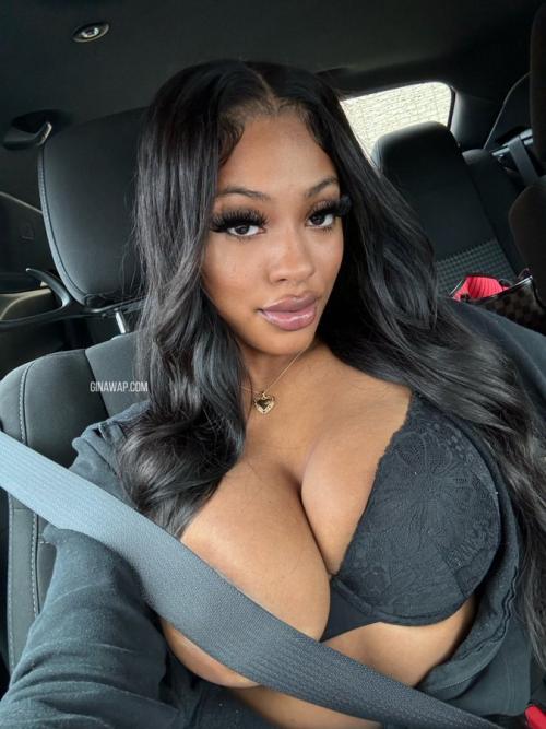 What's the name of this pornstar?
