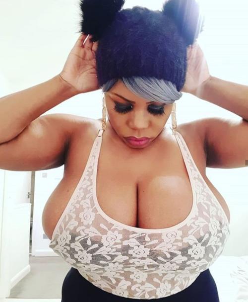 What's the name of this pornstar?